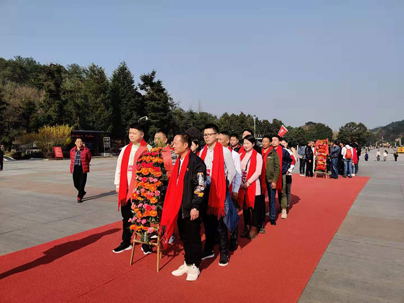 潤東方環(huán)??照{(diào)團(tuán)隊(duì)出游 潤東方環(huán)保空調(diào)團(tuán)隊(duì)出游